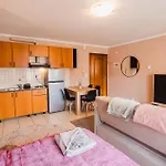 Pezodromos Apartamento *