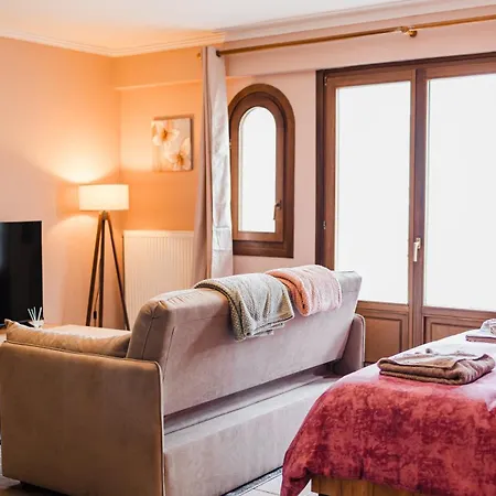 Pezodromos 아파트 칼라브리타