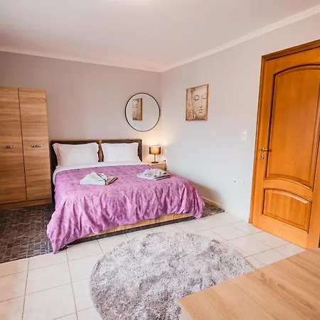 아파트 Pezodromos