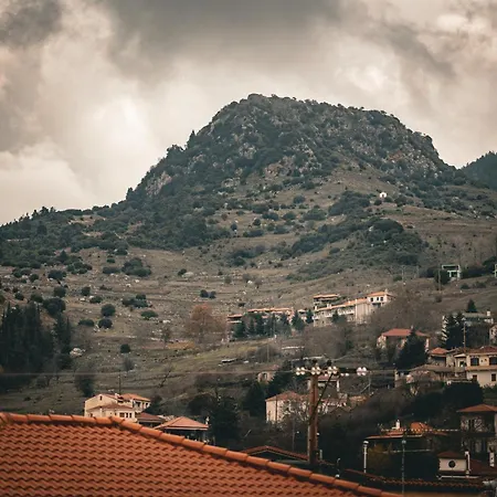 Pezodromos 아파트 칼라브리타